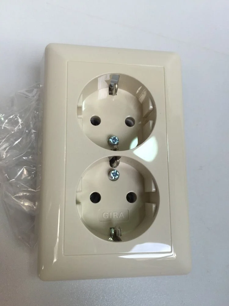 1 x Gira 078801 Standard 55 Cremeweiß Doppel Schuko EAN 4010337788010