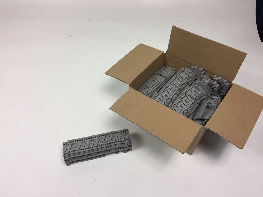 10x Phoenix Contanct Durchgangsklemme MTKD 300 60947-7-1 2,5 mm²