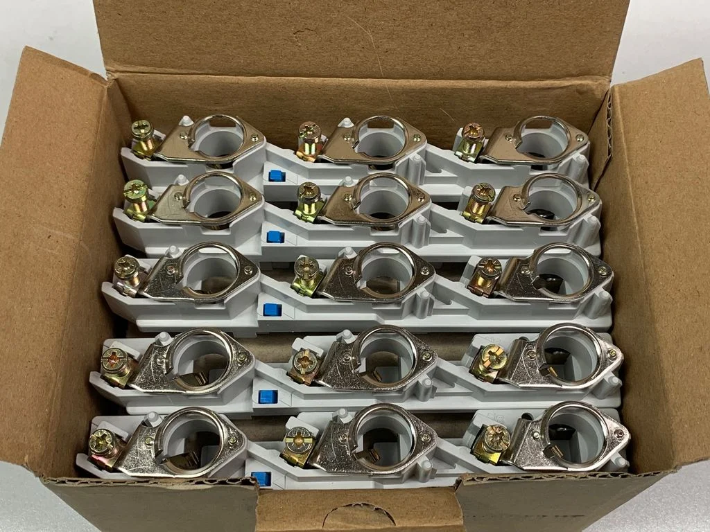 10x Wöhner 01492 D0-Reiter Sicherungssockel E18 3-pol 60 mm