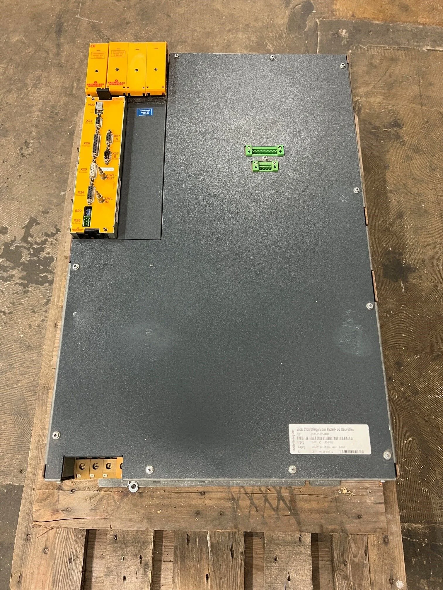 Baumüller Stromrichtergerät BKH62-075/97,5-64-000 inkl. BUS6-E-LW-0039-X001-0000