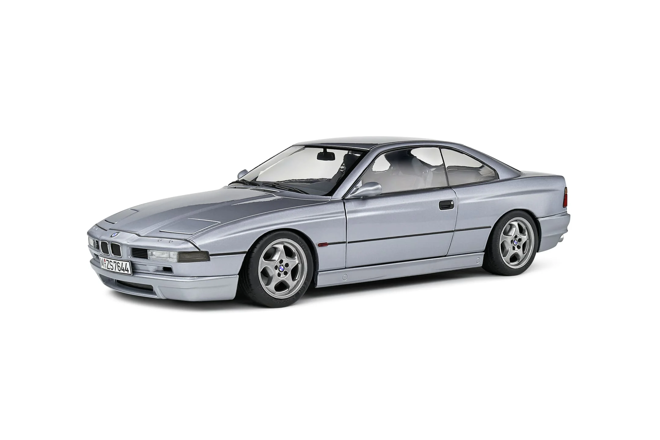BMW 850 CSI E31 1992 Modell 1:18 Arktissilber Met - Die-cast Coupe