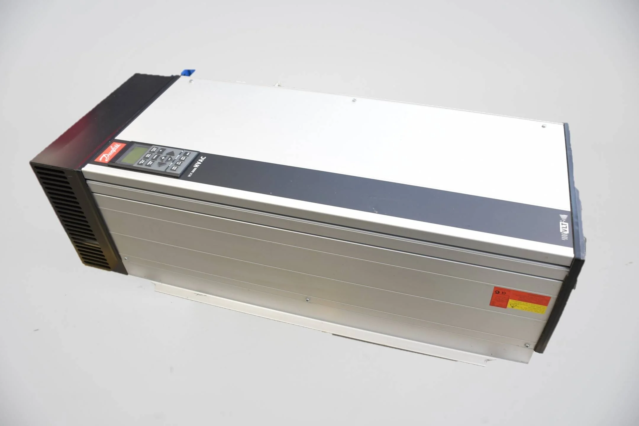 Danfoss VLT 6000 HVAC Umrichter VLT6052HT4C54STR3DLF00A00C0 ( 175Z7059 )