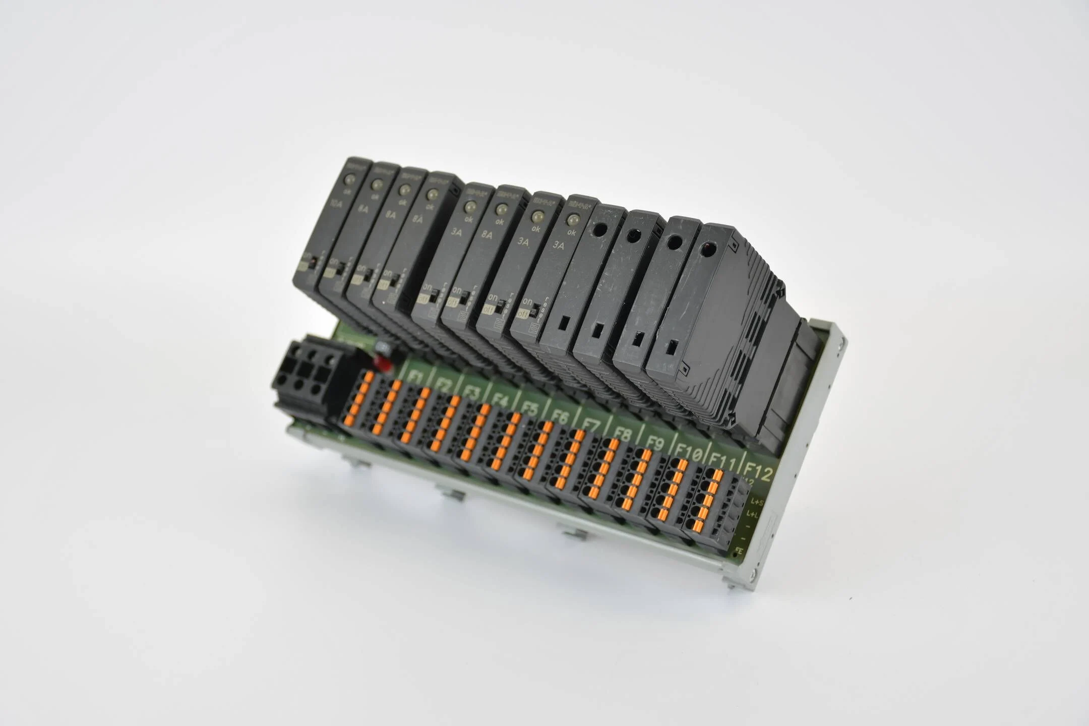 E-T-A ETA Stromverteilungssystem konfiguriert SVS02-12 ( SVS02 ) B10 inkl. ESX10