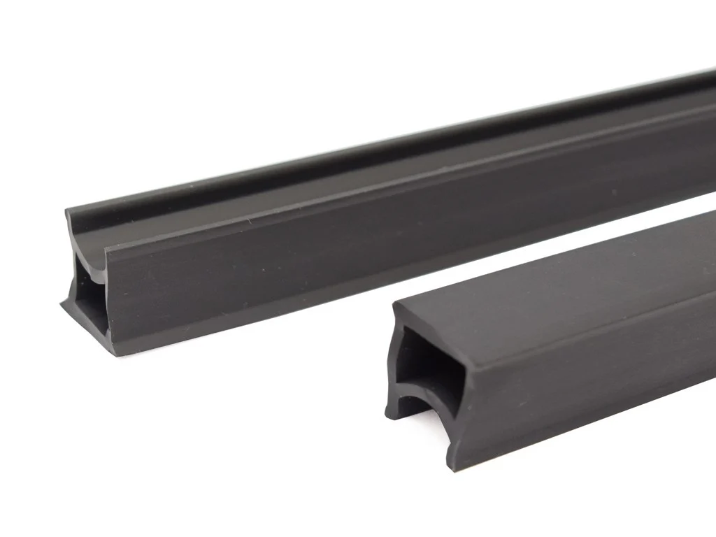 Gummistopfen für T-Nut T16 x 500 mm, tschechische Produktion (1Stk)