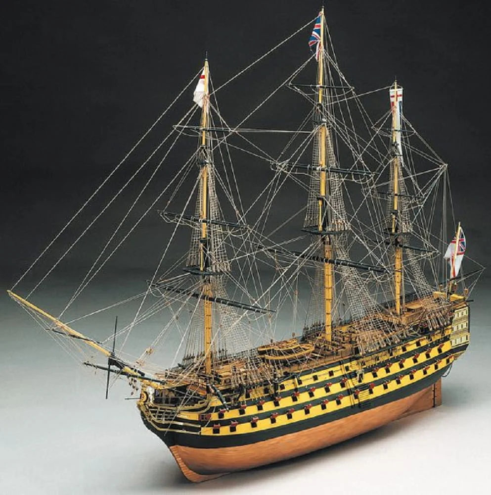 HMS Victory 1:200 Modellbaukasten aus Holz - Detailreiches Schiffsmodell von Mantua