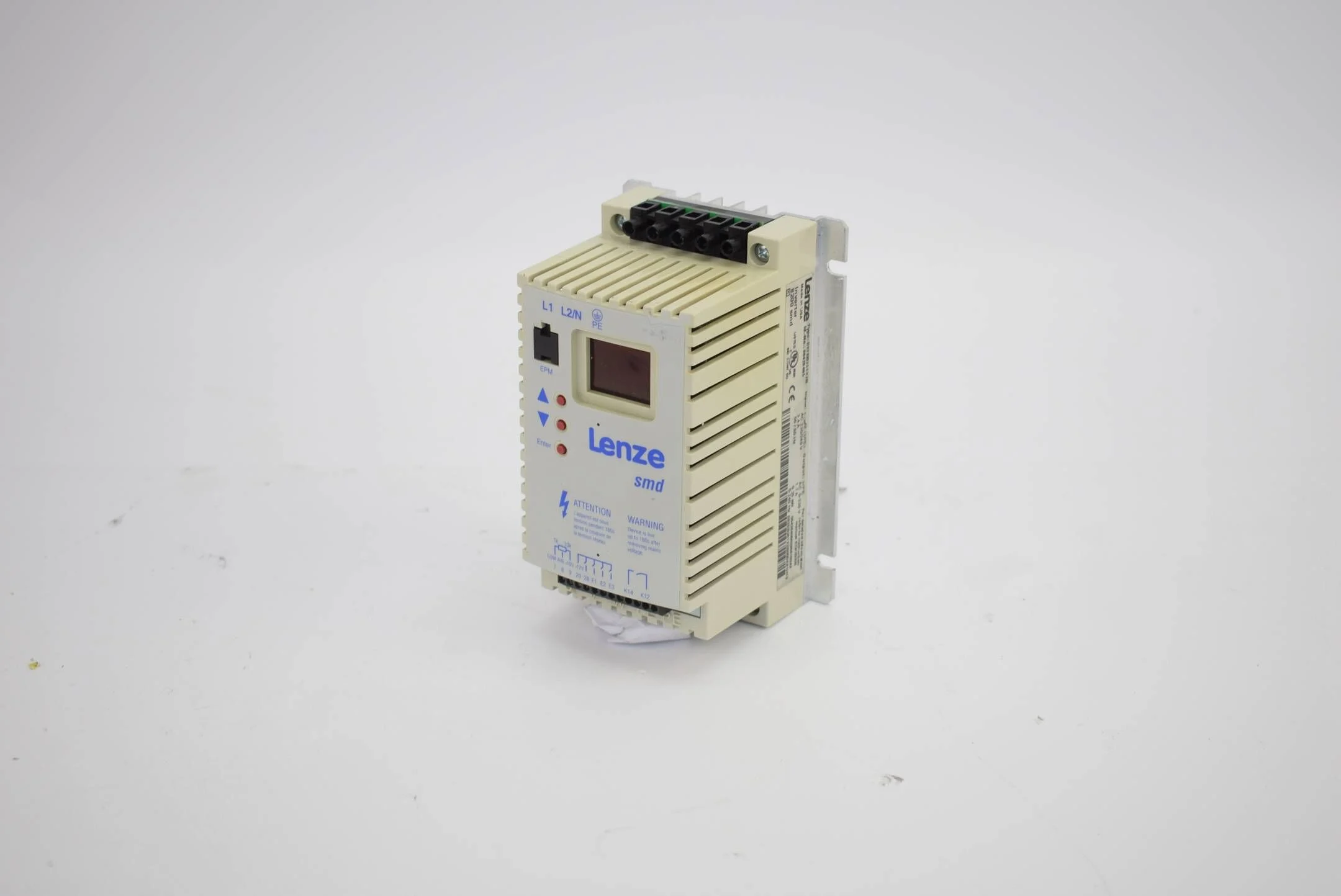 Lenze Inverter 8200 smd E82EB251X2B ( 00426405 )
