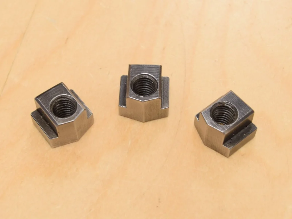 Modifizierter T11/M8 Zoll T-Nutensteinsatz für HV-6 Tisch