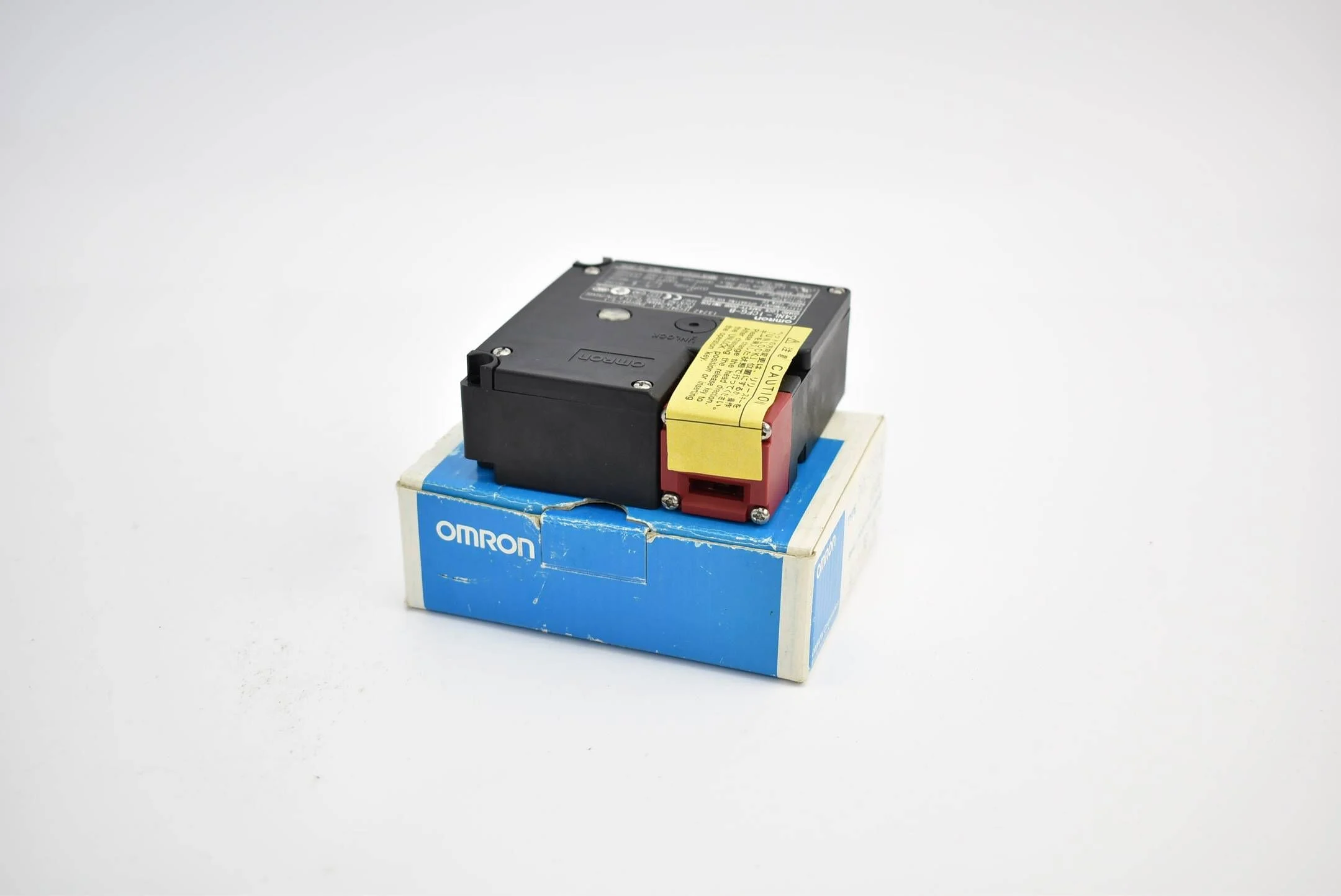 Omron Verriegelungsschalter mit Zuhaltung 24 VDC D4NL-1CFG-B