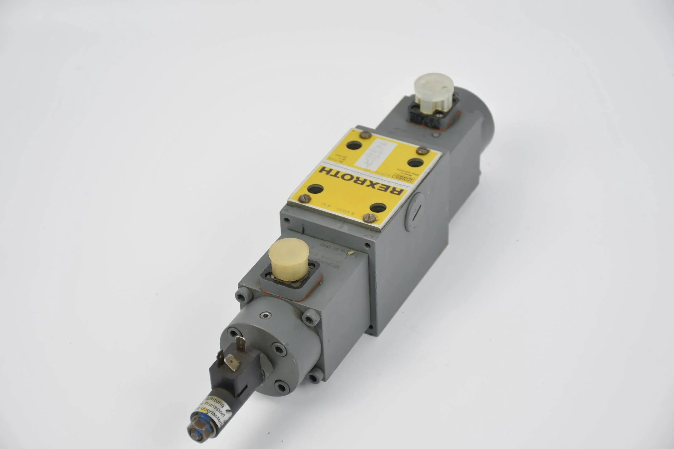 Rexroth Proportionalventil 4WRE 10 W1-64-10/24Z4/M ( 495709/8 )