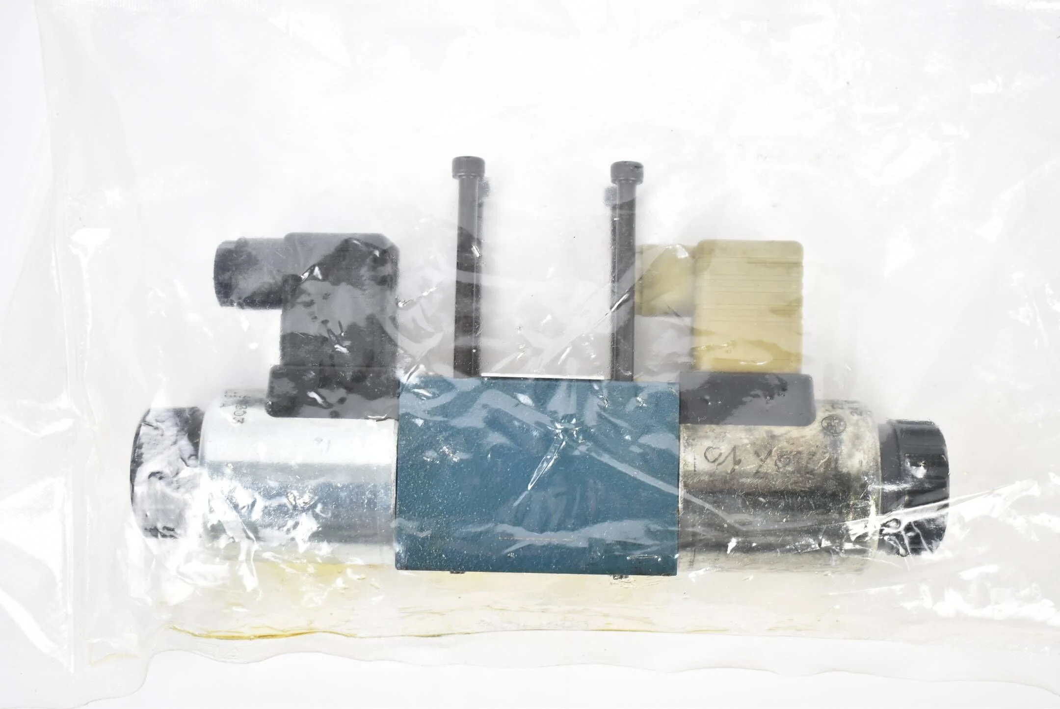 Rexroth Wegeschieberventil 4WE6J73-61/EG24K4/A12 ( R900577338 )