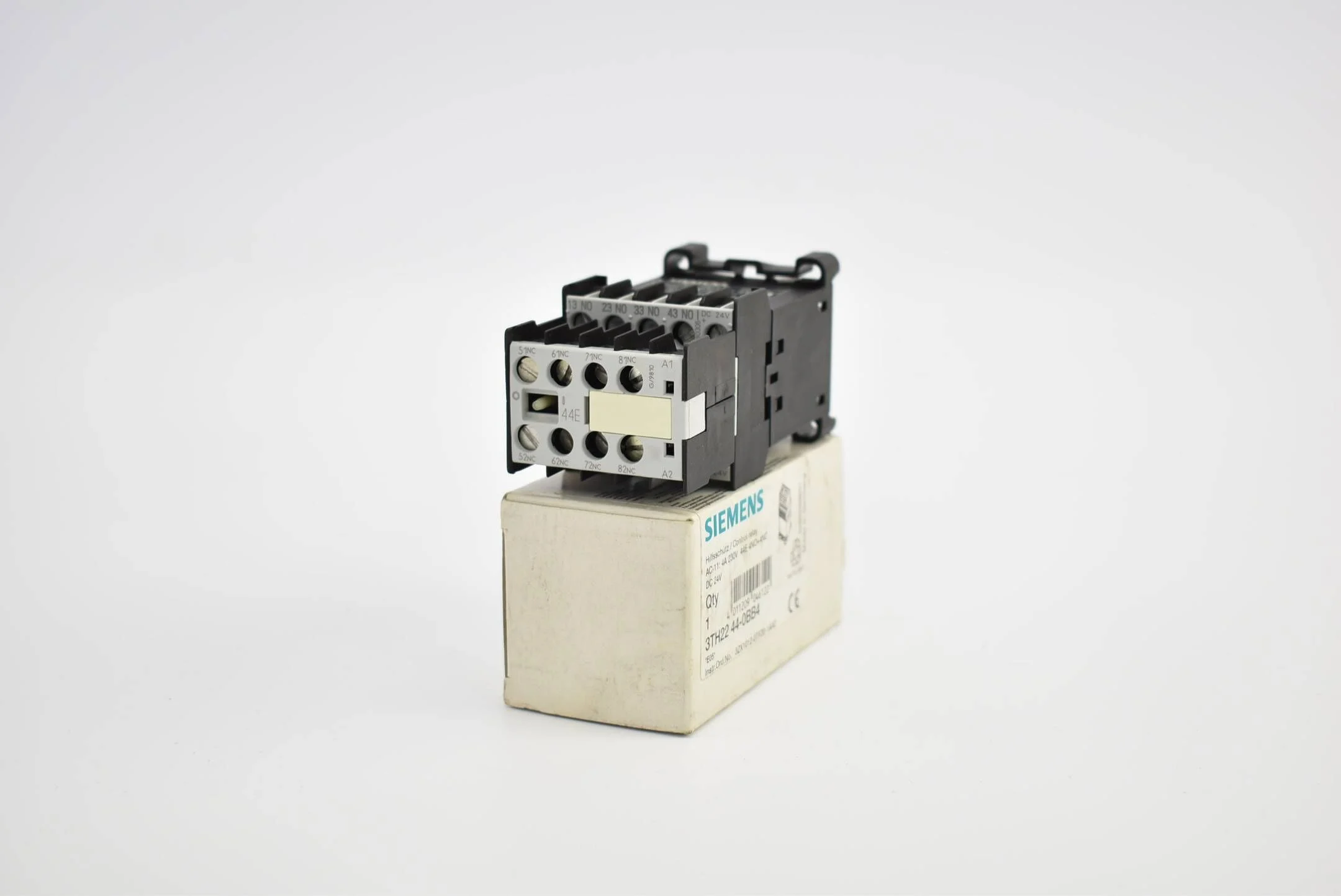 Siemens Control relay 4A 230V DC 24V 3TH2 244-0BB4 ( 3TH2244-0BB4 ) E5