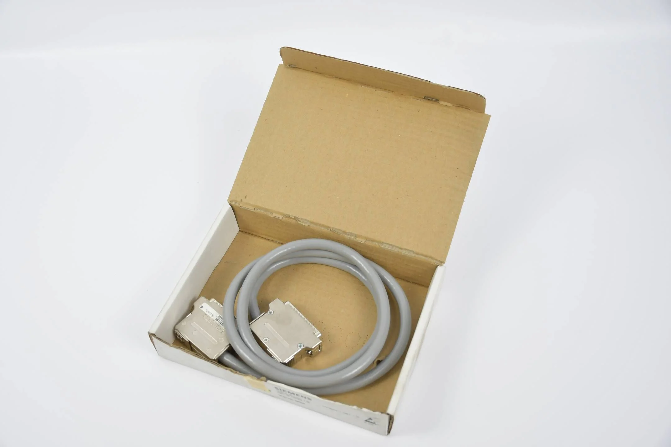 Siemens Simatic S5 Verbindungskabel 1.5M 6ES5705-0BB50 ( 6ES5 705-0BB50 )