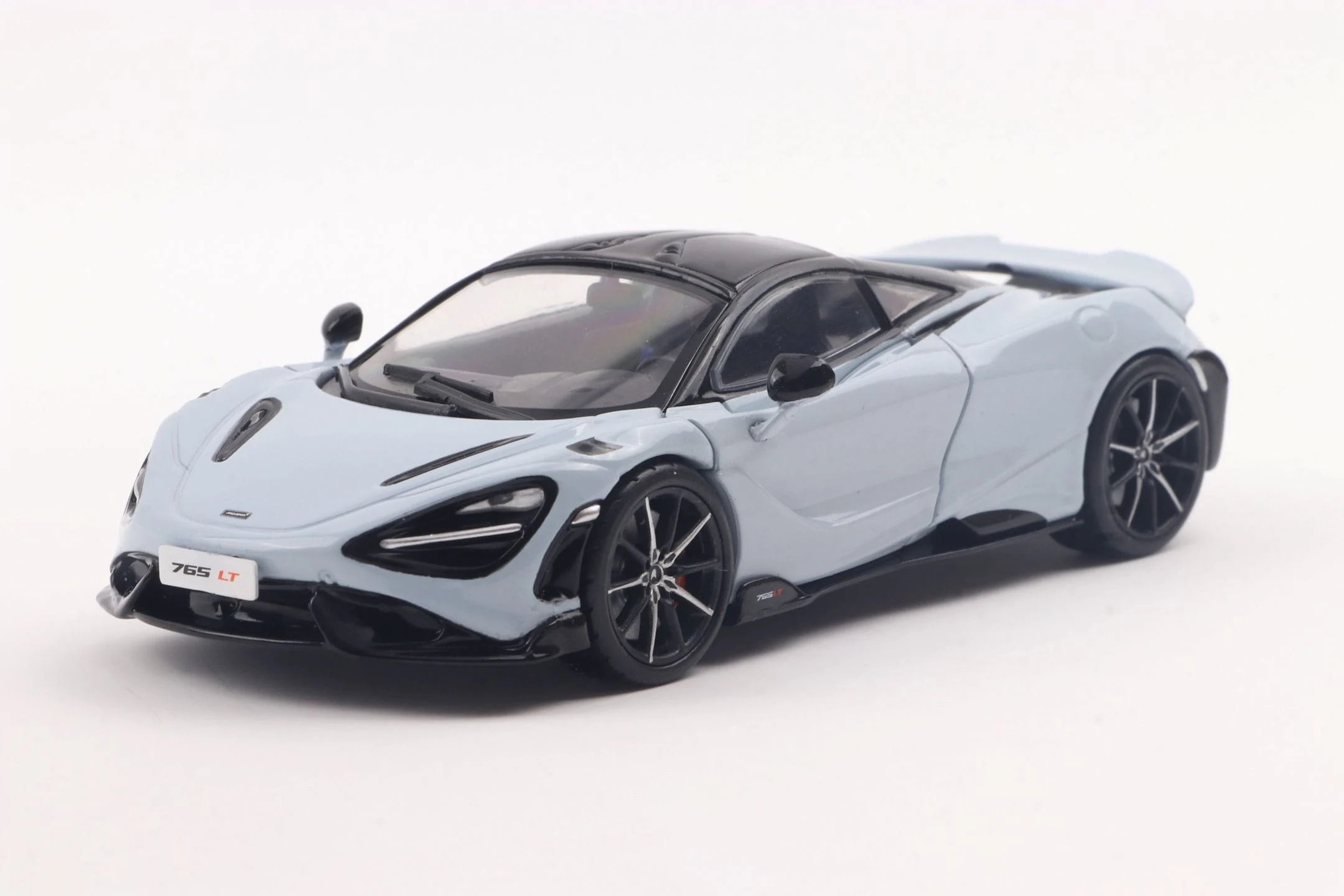 Solido 1:43 McLaren 765 LT 2020 grau
