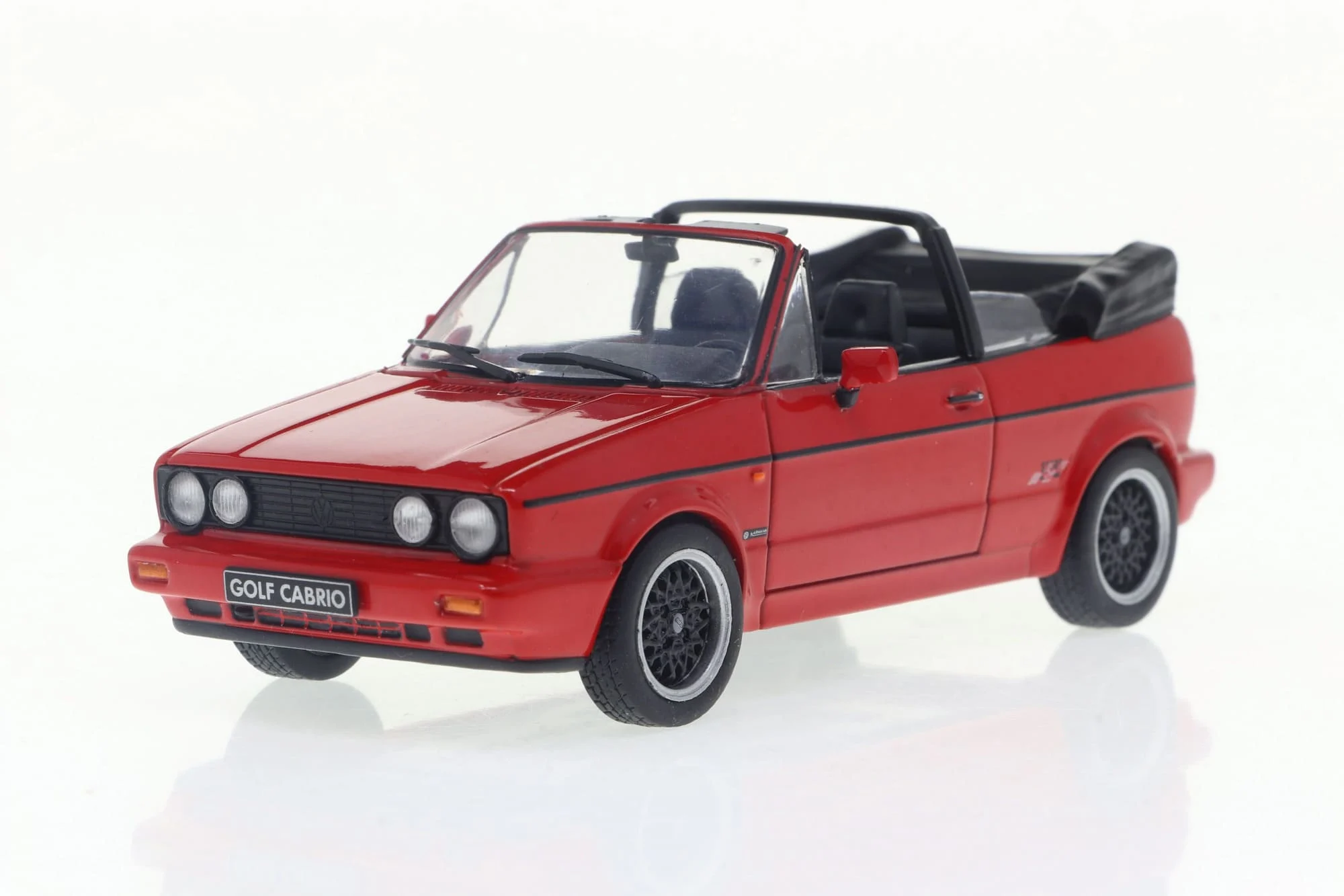 Solido 1:43 Volkswagen Golf MKI 1992 Rot Modellauto Die-cast Sportline Cabrio