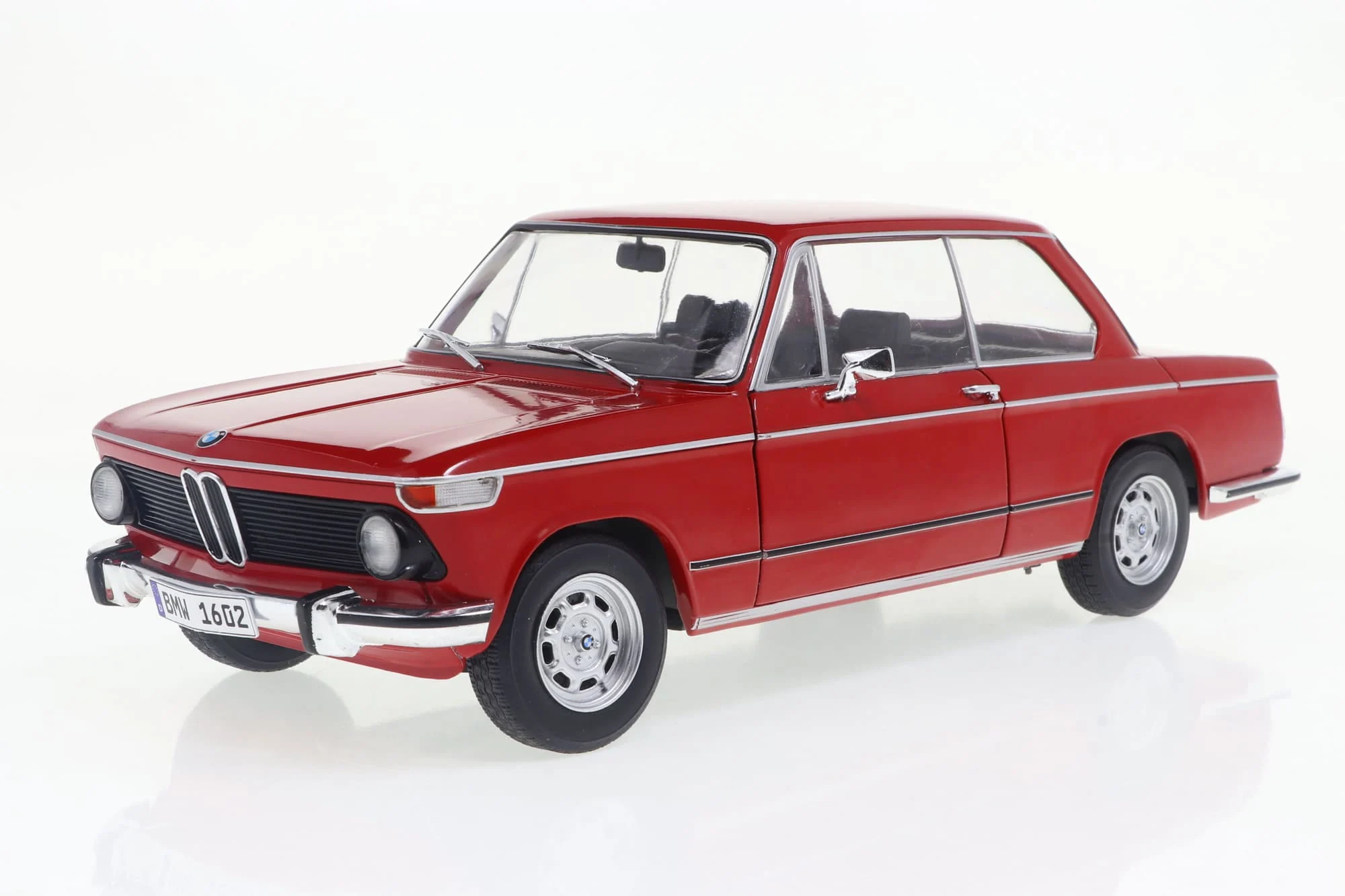 Solido Modellauto 1:18 BMW 1602 Verona Red 1971 - Youngtimer Modell