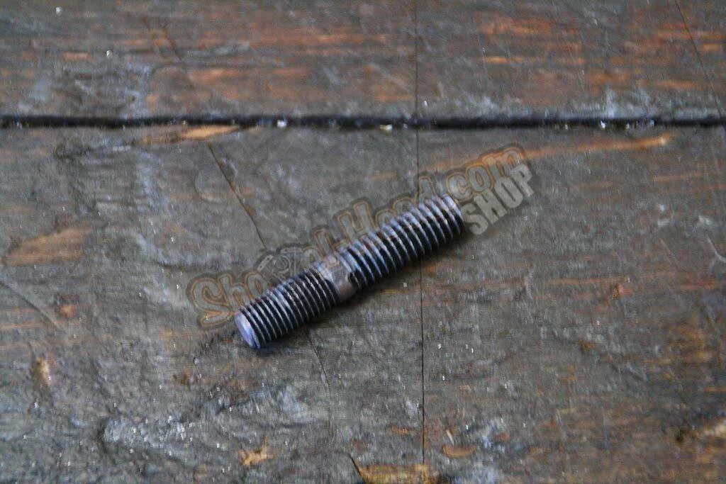 Stud Exhaust Mounting at Cylinder Head, EVO & TwinCam