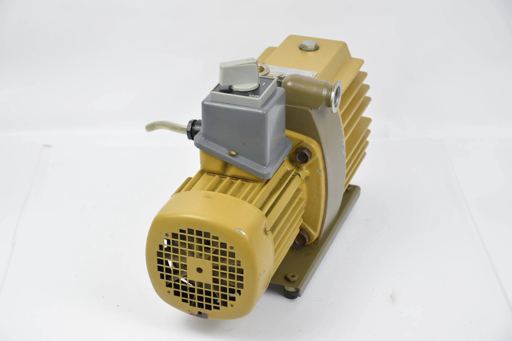 VEB MLW Drehschieber-Vakuumpumpe 2 DSE 4/2 inkl. KMR 21 K 4