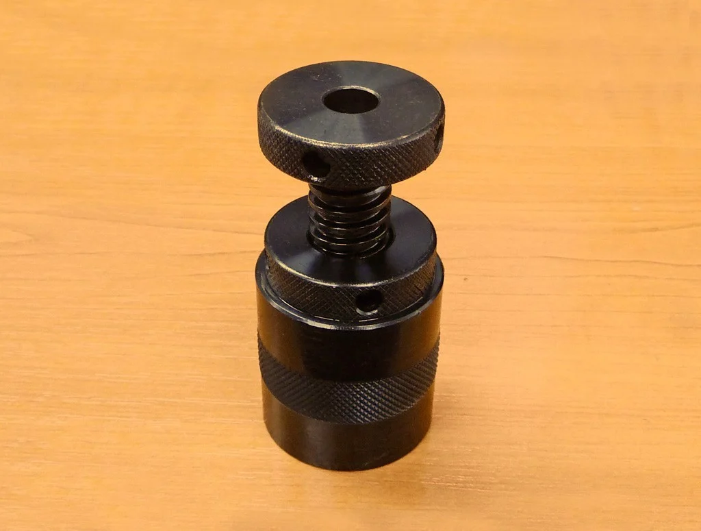 Verstellbare Halterung 110–165 mm mit Magnet, VSJM-165